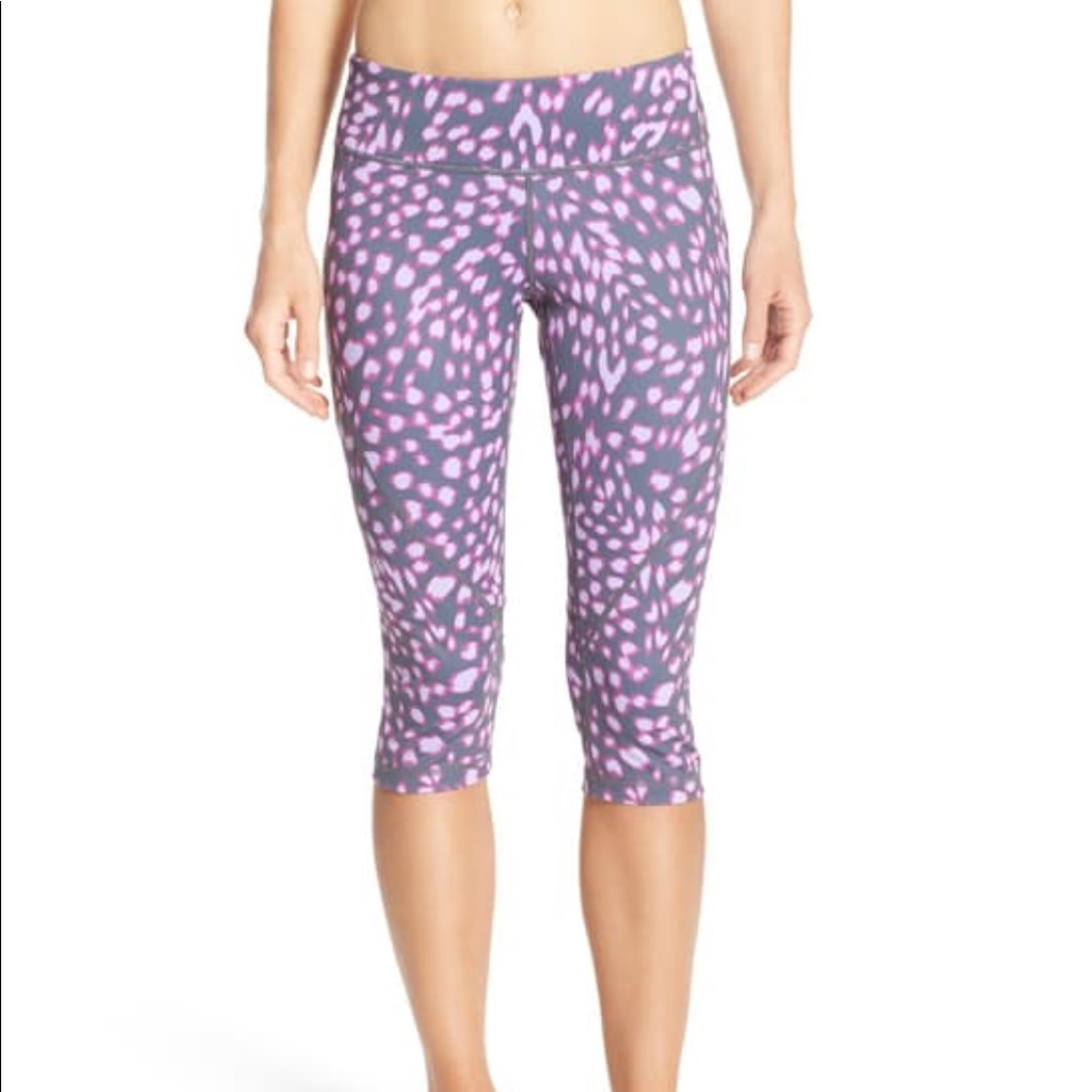 Live In 2' Slim Fit Capris